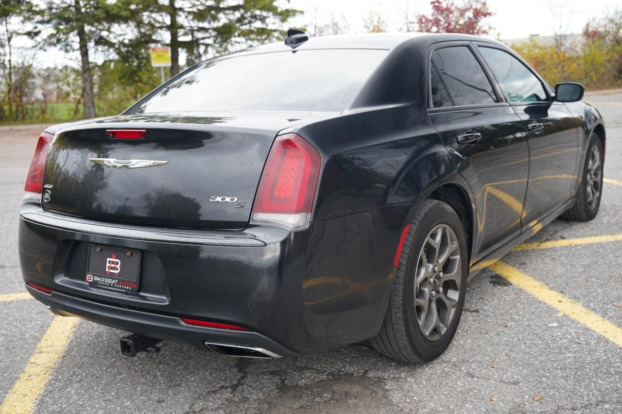 2018 Chrysler 300 S S V6 AWD Photo4