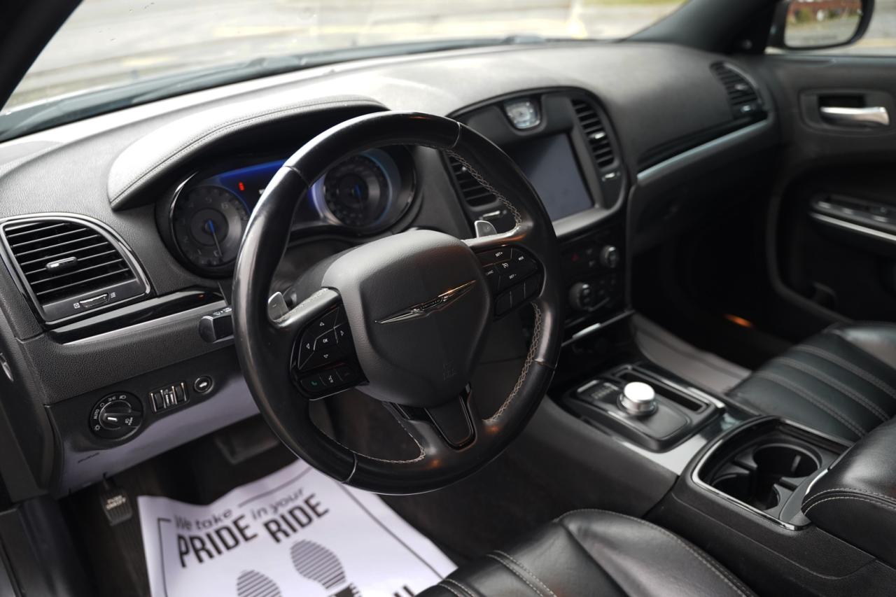 2018 Chrysler 300 S S V6 AWD - Photo #11