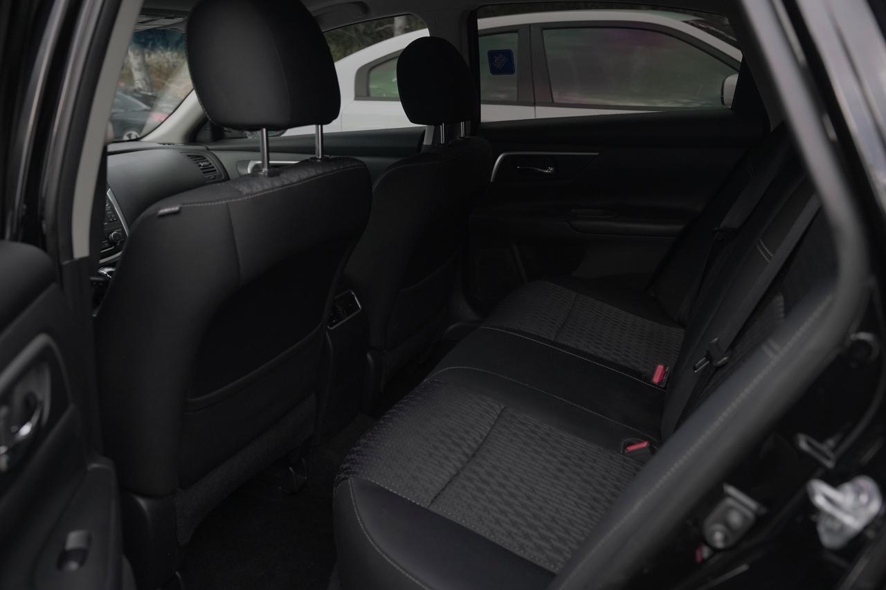 2016 Nissan Altima 2.5 SV - Photo #10