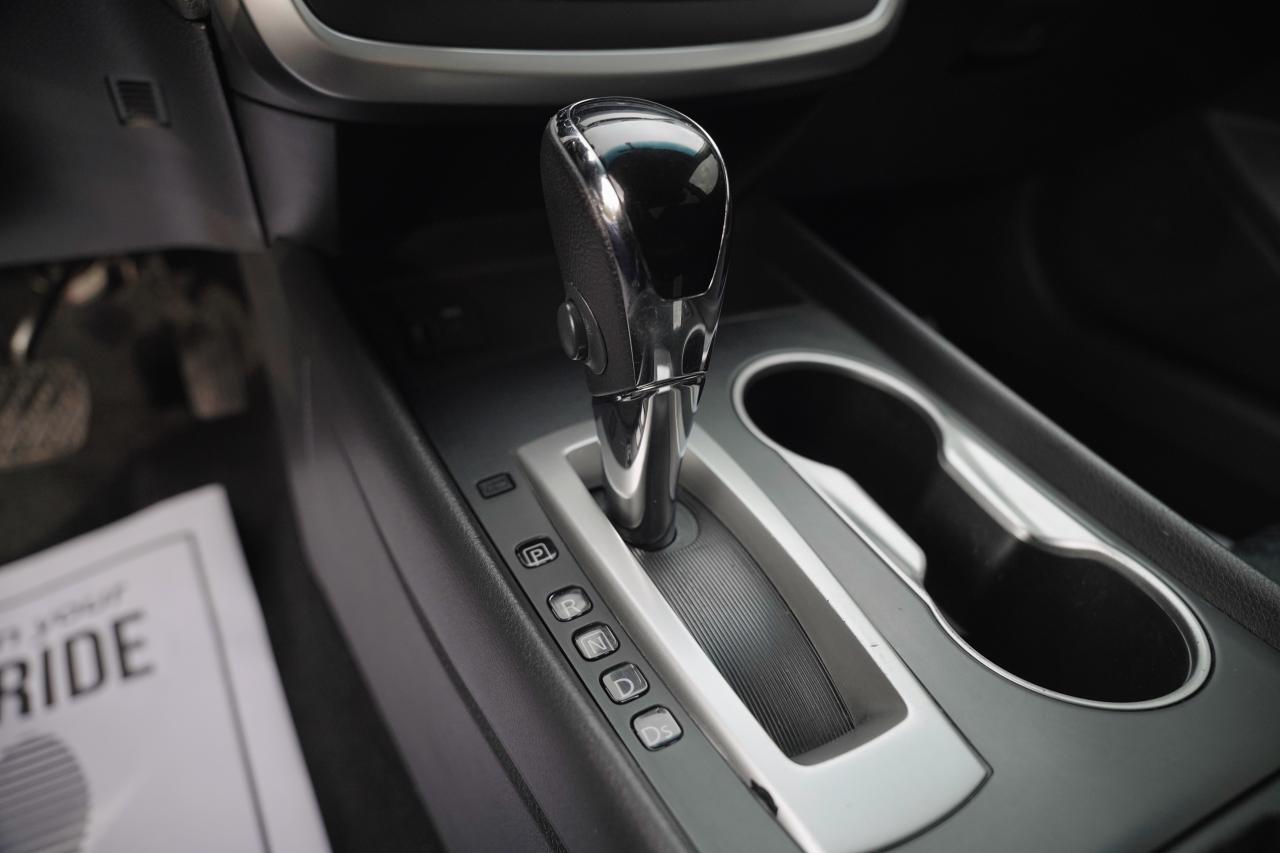 2016 Nissan Altima 2.5 SV - Photo #2