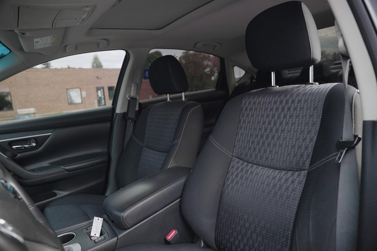 2016 Nissan Altima 2.5 SV - Photo #4