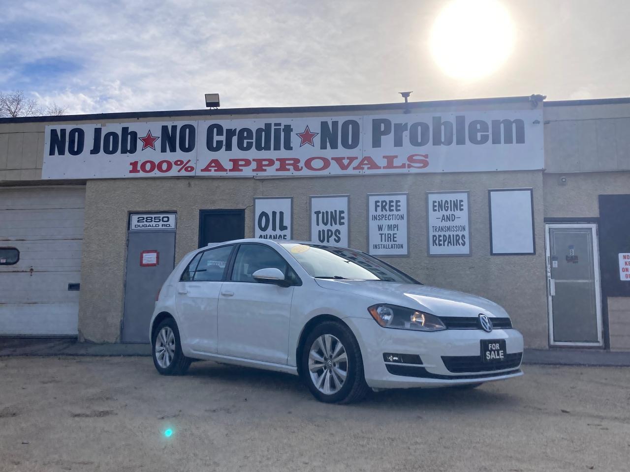 2016 Volkswagen Golf S - Photo #1