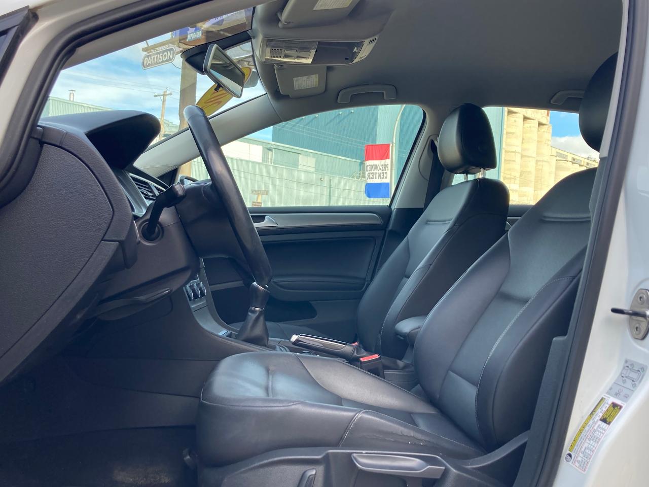 2016 Volkswagen Golf S - Photo #9