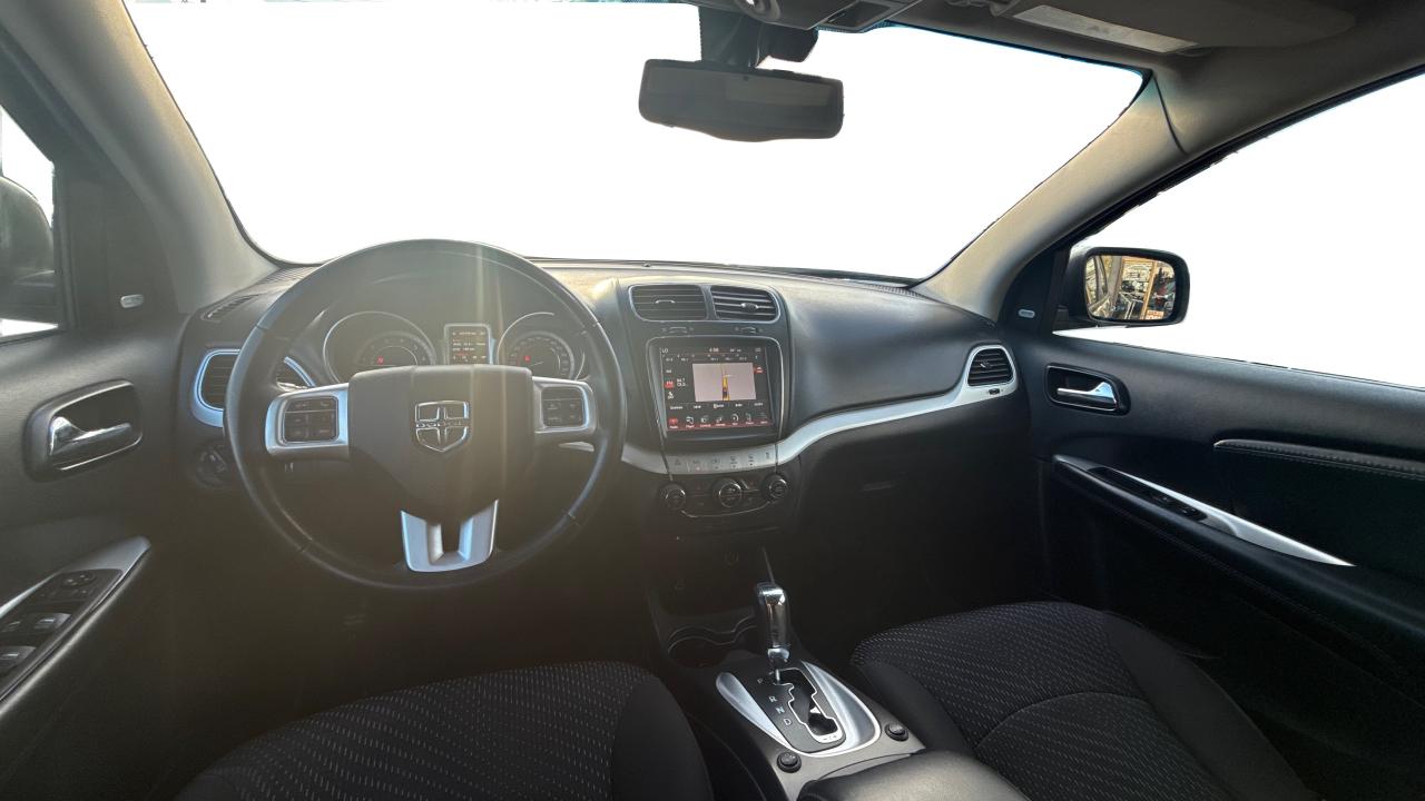 2017 Dodge Journey SXT Photo