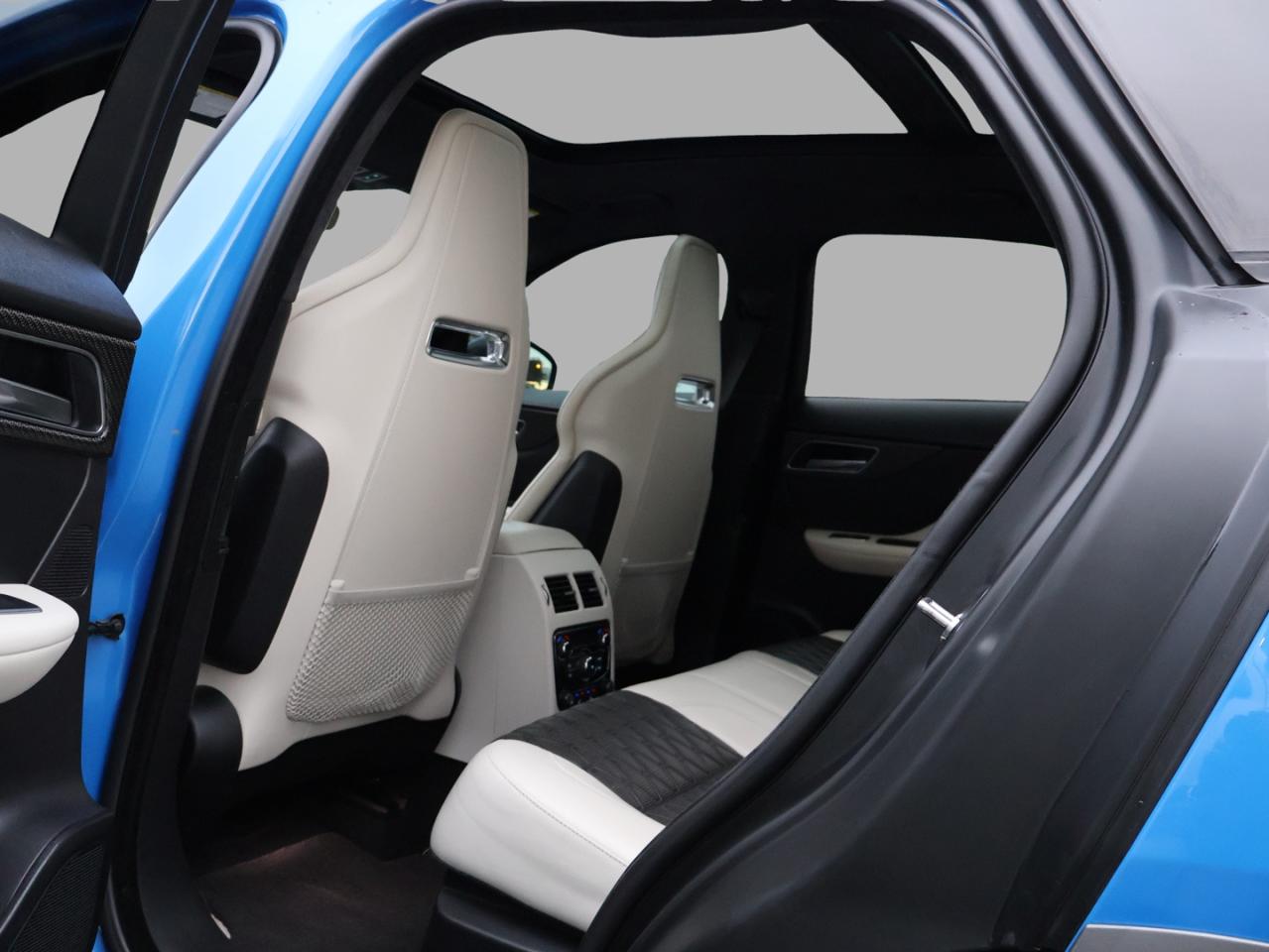 2020 Jaguar F-PACE V8 SVR AWD CERTIFIED *ACCIDENT FREE*JAGUAR MAINTAIN* CAMERA NAV BLUETOOTH LEATHER HEATED SEATS PANO ROOF CRUISE ALLOYS - Photo #37