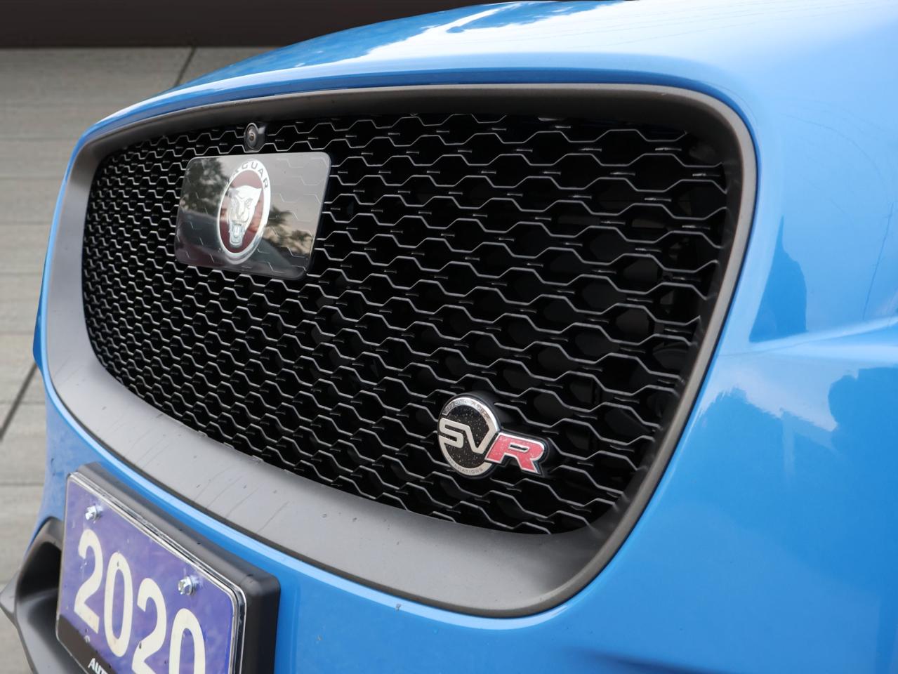 2020 Jaguar F-PACE V8 SVR AWD CERTIFIED *ACCIDENT FREE*JAGUAR MAINTAIN* CAMERA NAV BLUETOOTH LEATHER HEATED SEATS PANO ROOF CRUISE ALLOYS - Photo #44