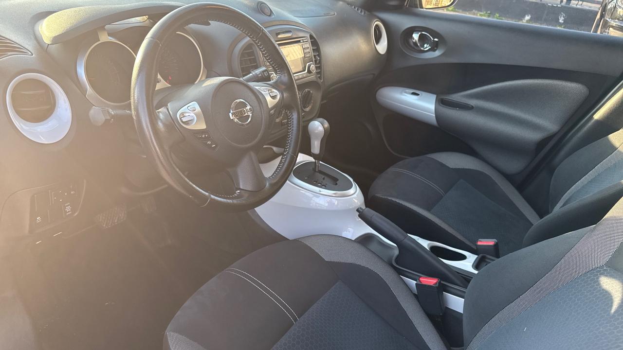 2017 Nissan Juke SV Photo