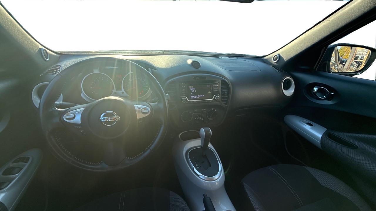2017 Nissan Juke SV Photo