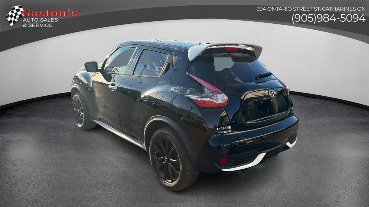 2017 Nissan Juke SV Photo
