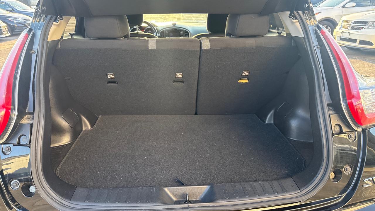 2017 Nissan Juke SV Photo