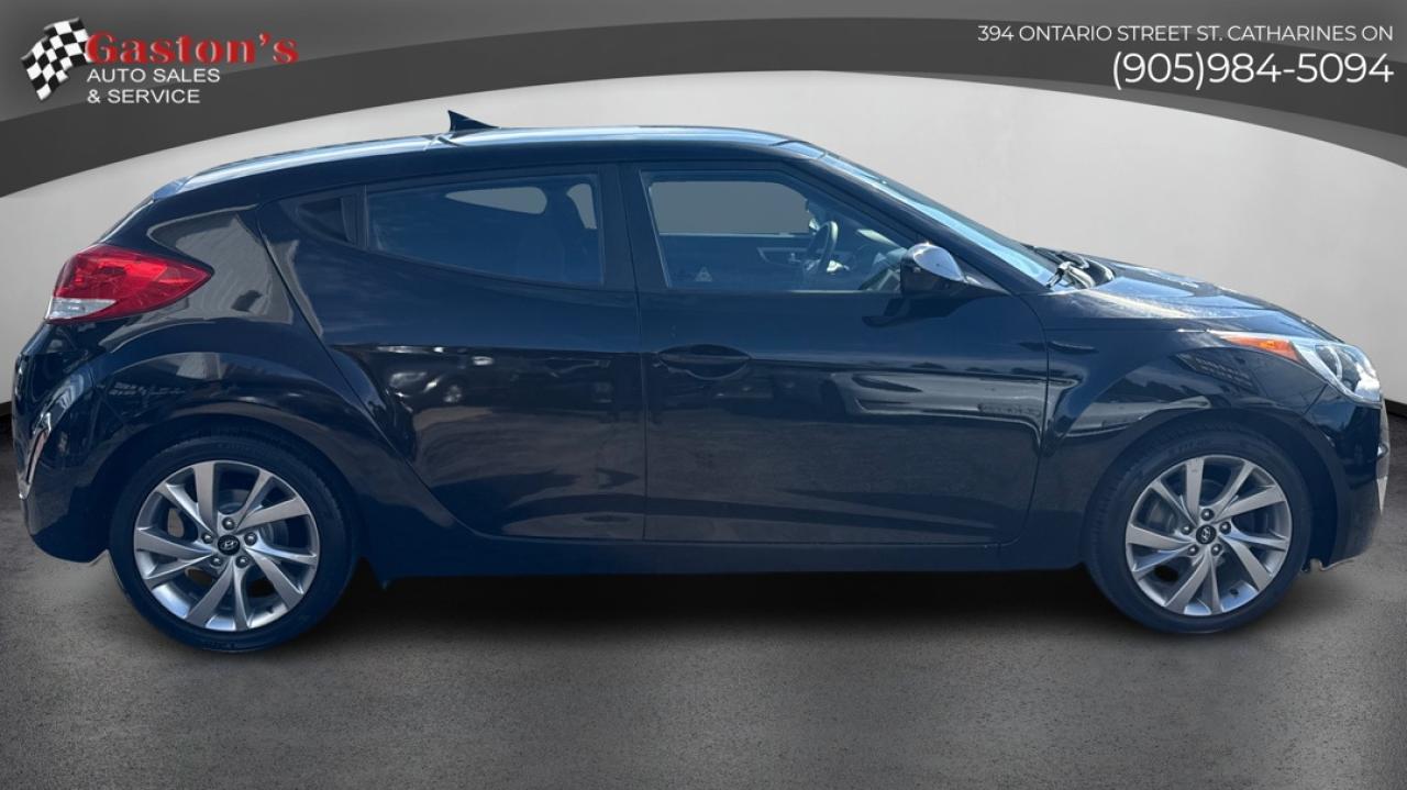 2016 Hyundai Veloster  Photo