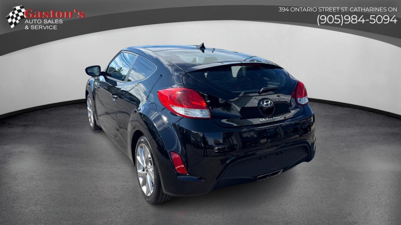 2016 Hyundai Veloster  Photo4