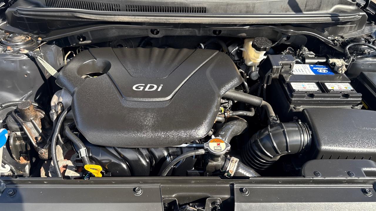 2016 Hyundai Veloster  Photo