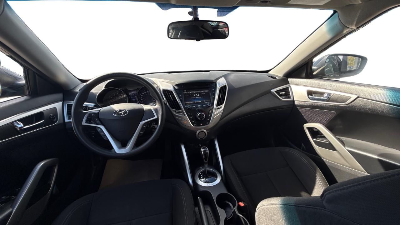 2016 Hyundai Veloster  Photo