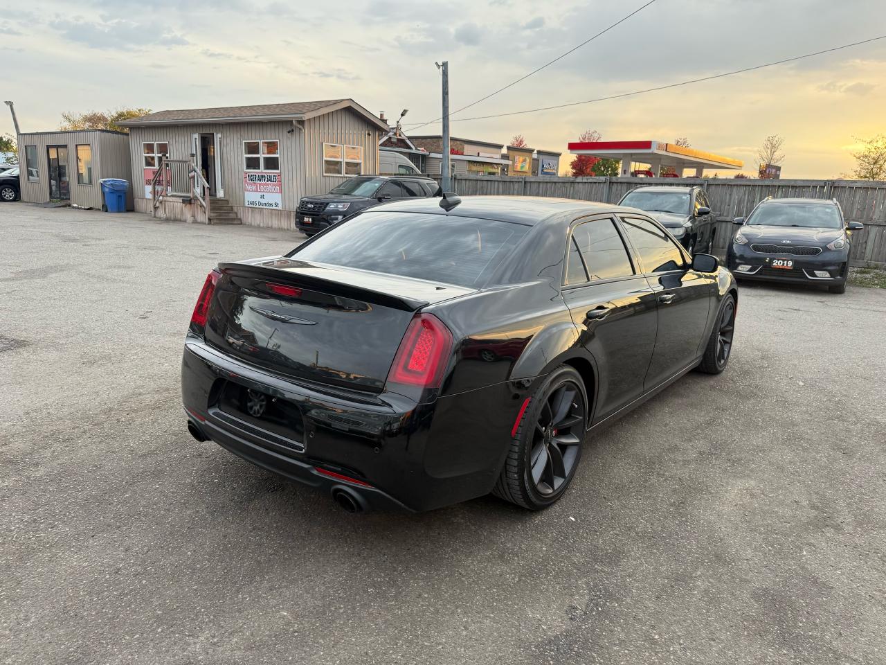 2023 Chrysler 300 300C, LIMITED, 392 HEMI, FINAL EDITION, ONLY 34KMS - Photo #5