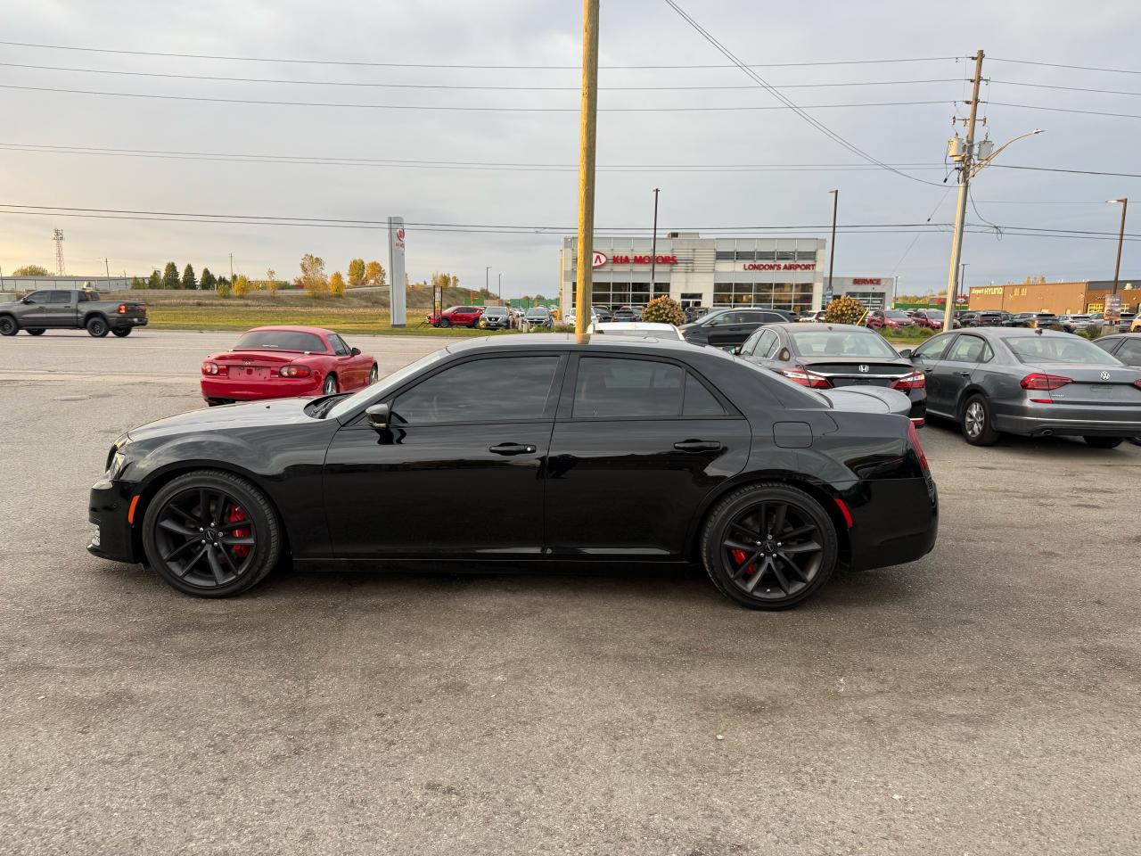 2023 Chrysler 300 300C, LIMITED, 392 HEMI, FINAL EDITION, ONLY 34KMS - Photo #2