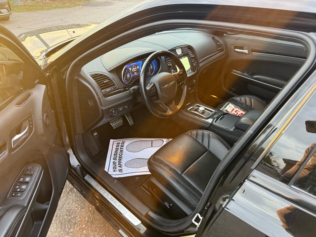 2023 Chrysler 300 300C, LIMITED, 392 HEMI, FINAL EDITION, ONLY 34KMS - Photo #13