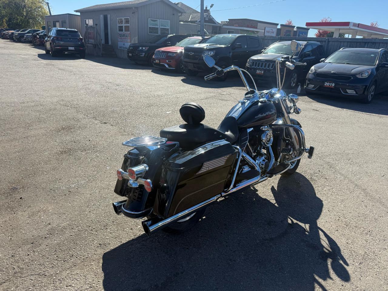 2011 Harley-Davidson ROAD KING FLHR, MANY UPGRADES, LIGHT DAMAGE, AS IS SPECIAL Photo4