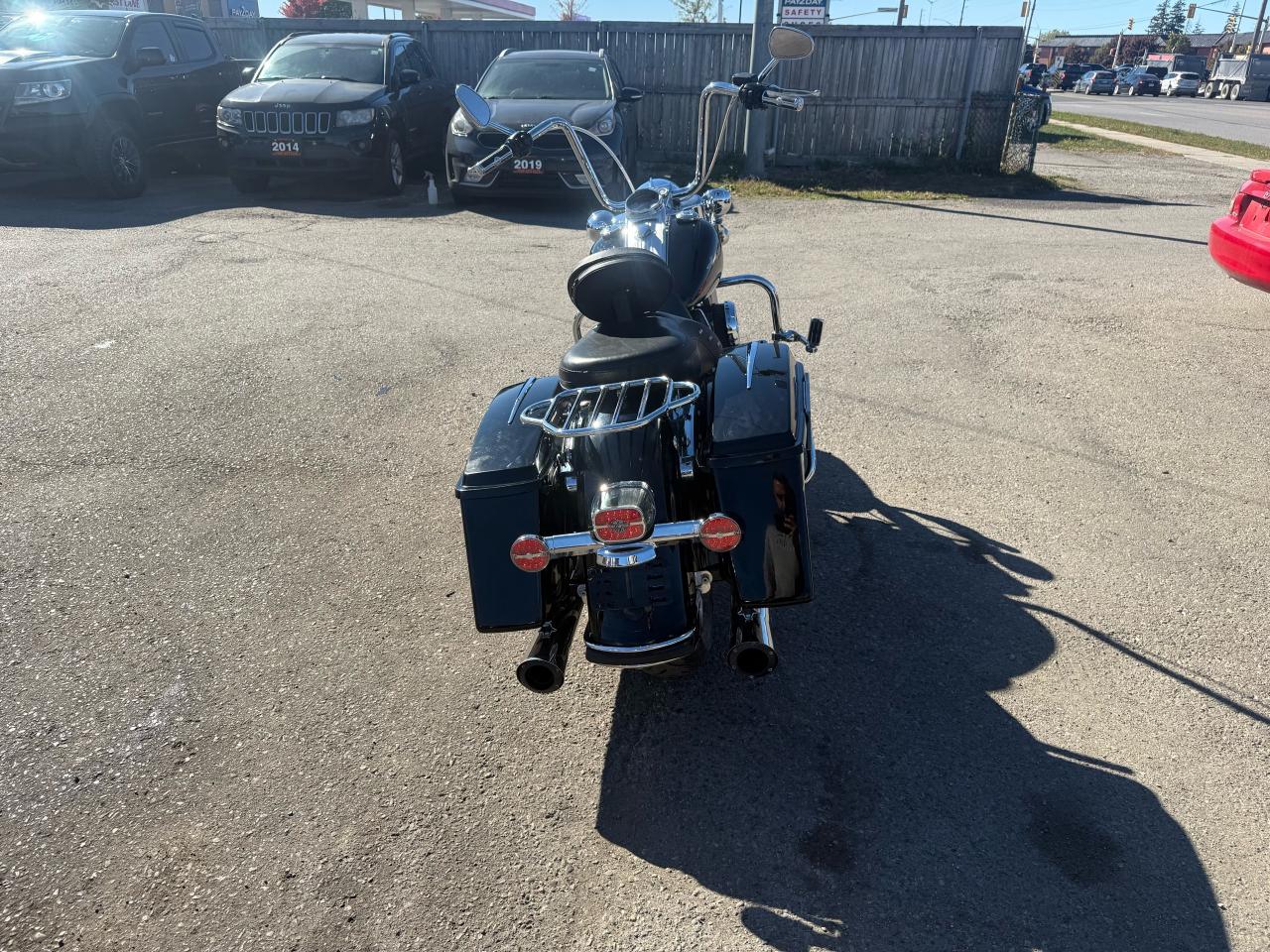 2011 Harley-Davidson ROAD KING FLHR, MANY UPGRADES, LIGHT DAMAGE, AS IS SPECIAL Photo3