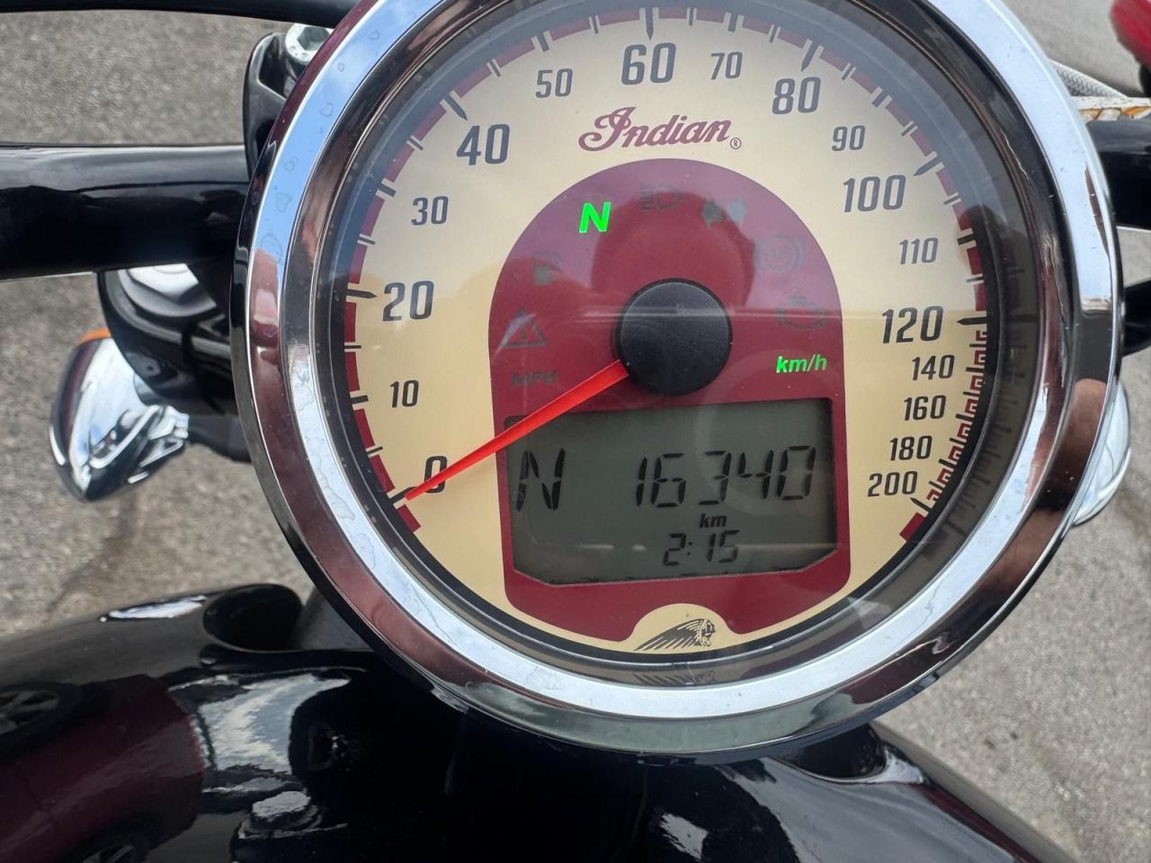 2016 Indian Scout SIXTY, CRUISER, ONLY 16,000KMS, LIGHT DAMAGE - Photo #11