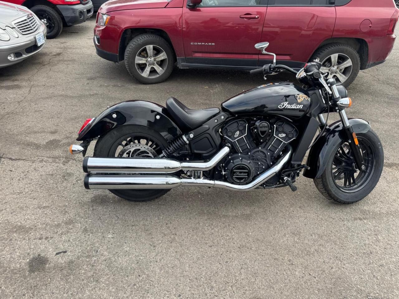 2016 Indian Scout SIXTY, CRUISER, ONLY 16,000KMS, LIGHT DAMAGE - Photo #6
