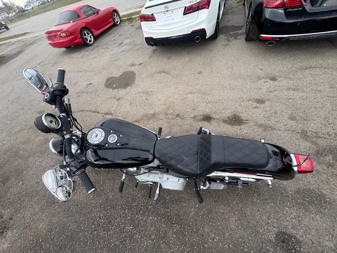 2010 Harley-Davidson Dyna CUSTOM, BARS, SEAT, EXHAUST, 31KMS, LIGHT DAMAGE - Photo #9