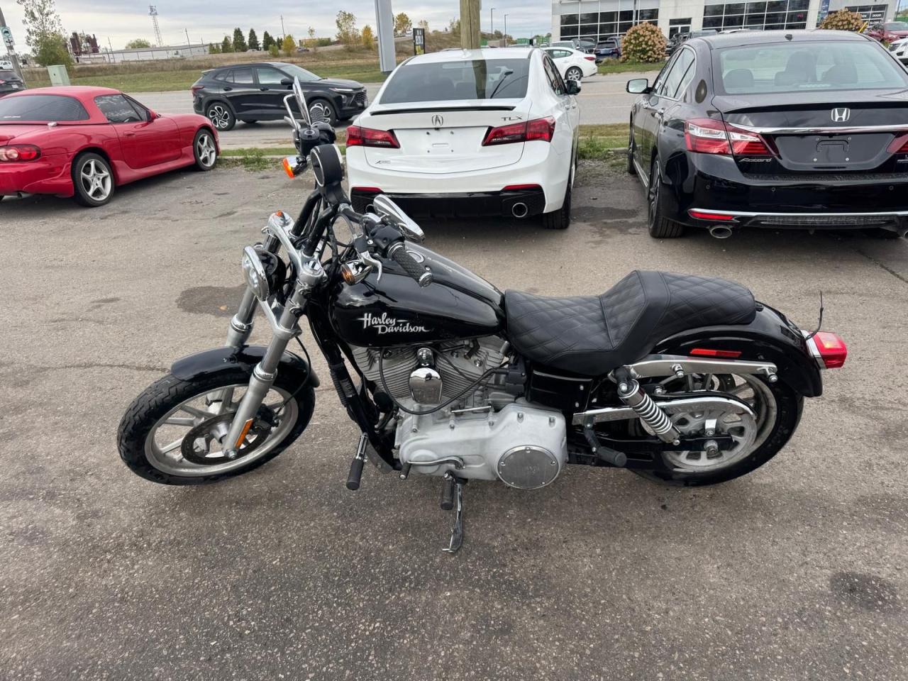 2010 Harley-Davidson Dyna CUSTOM, BARS, SEAT, EXHAUST, 31KMS, LIGHT DAMAGE - Photo #2