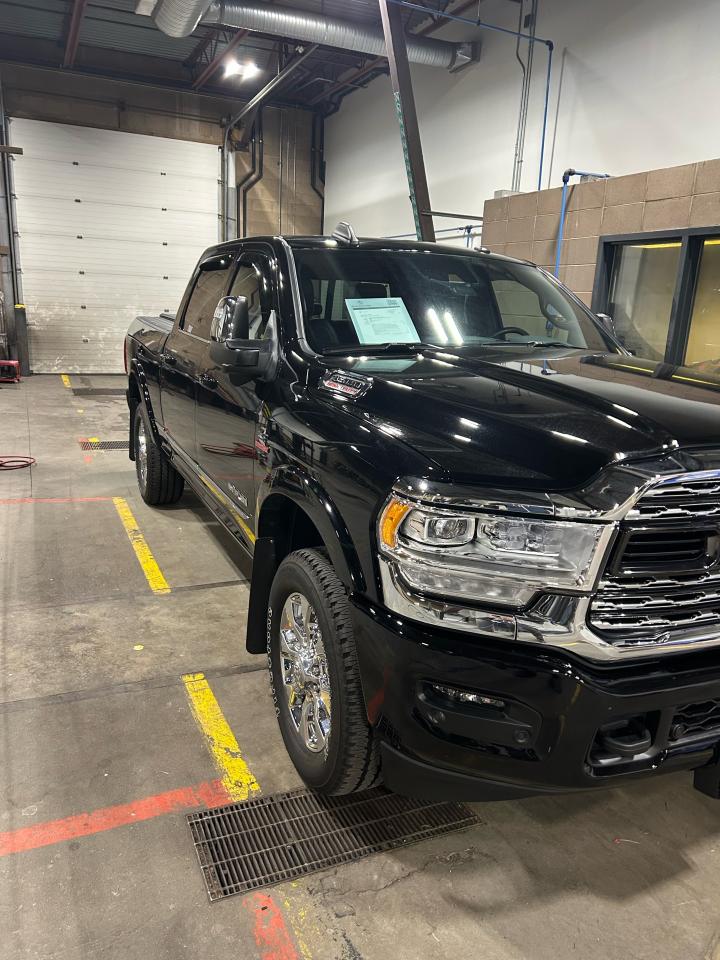 2024 RAM 3500 Limited