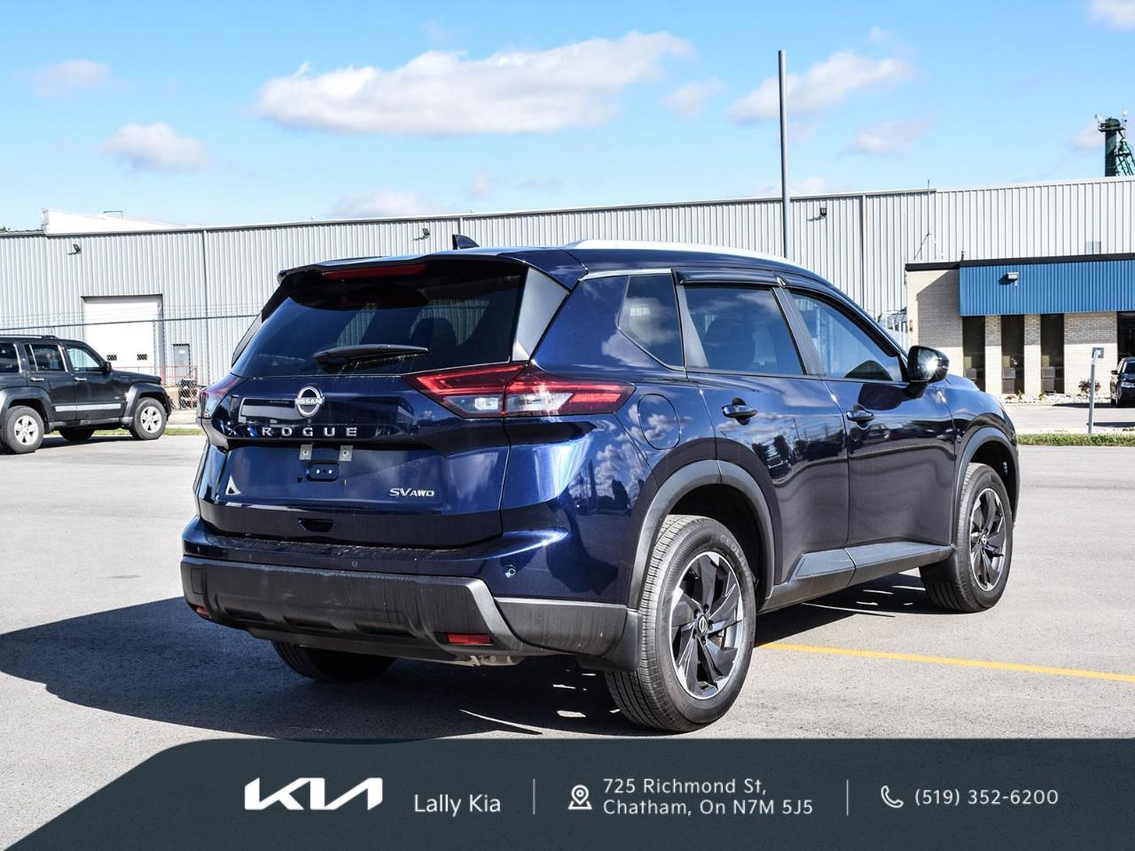 2024 Nissan Rogue SV Moonroof New Arrival | Low KMs | Clean CarFax | Roof | Heated Seats Photo