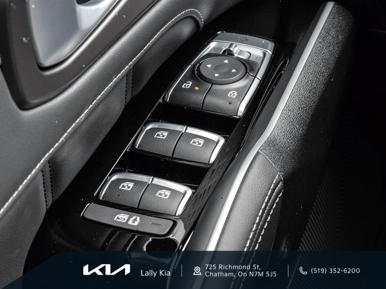 2026 Kia Sorento Plug-In Hybrid 2026 Kia Sorento SX Plug-In Hybrid | Dealership Demo | Qualifies for New Incentives Photo