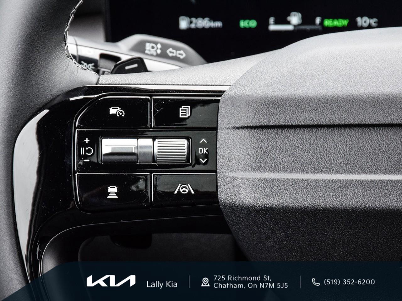 2026 Kia Sorento Plug-In Hybrid 2026 Kia Sorento SX Plug-In Hybrid | Dealership Demo | Qualifies for New Incentives Photo