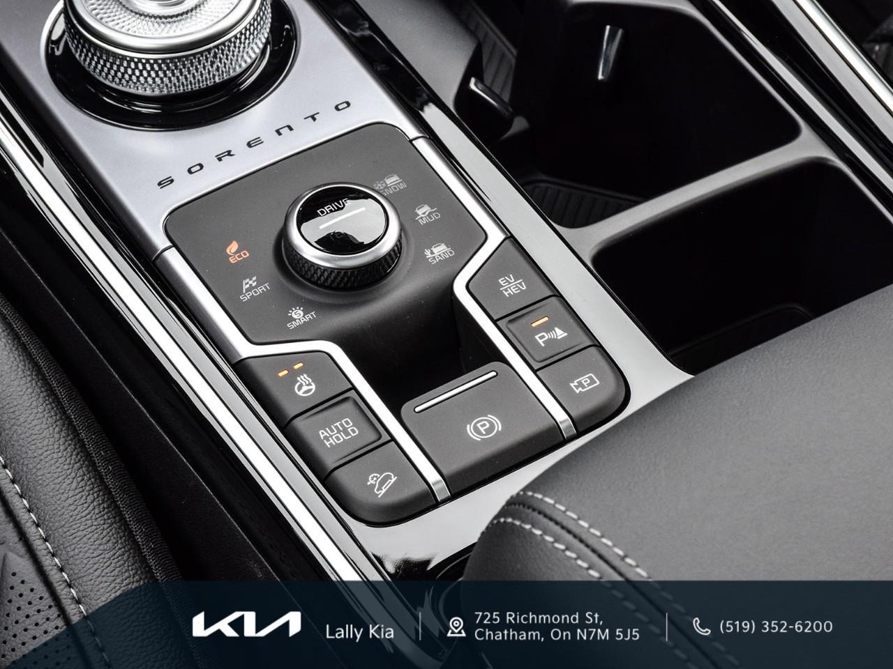 2026 Kia Sorento Plug-In Hybrid 2026 Kia Sorento SX Plug-In Hybrid | Dealership Demo | Qualifies for New Incentives Photo