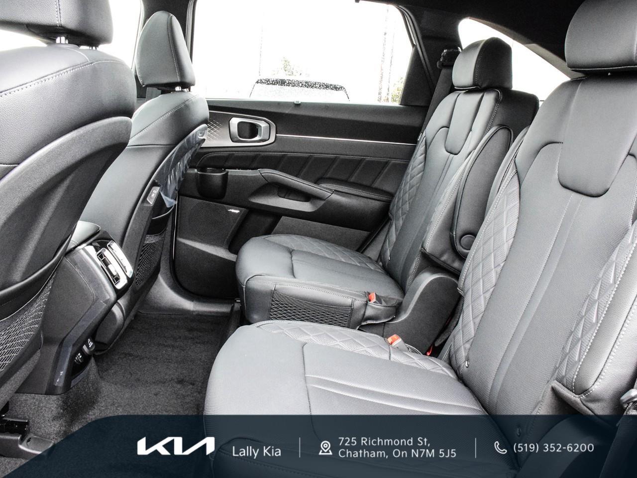 2026 Kia Sorento Plug-In Hybrid 2026 Kia Sorento SX Plug-In Hybrid | Dealership Demo | Qualifies for New Incentives Photo