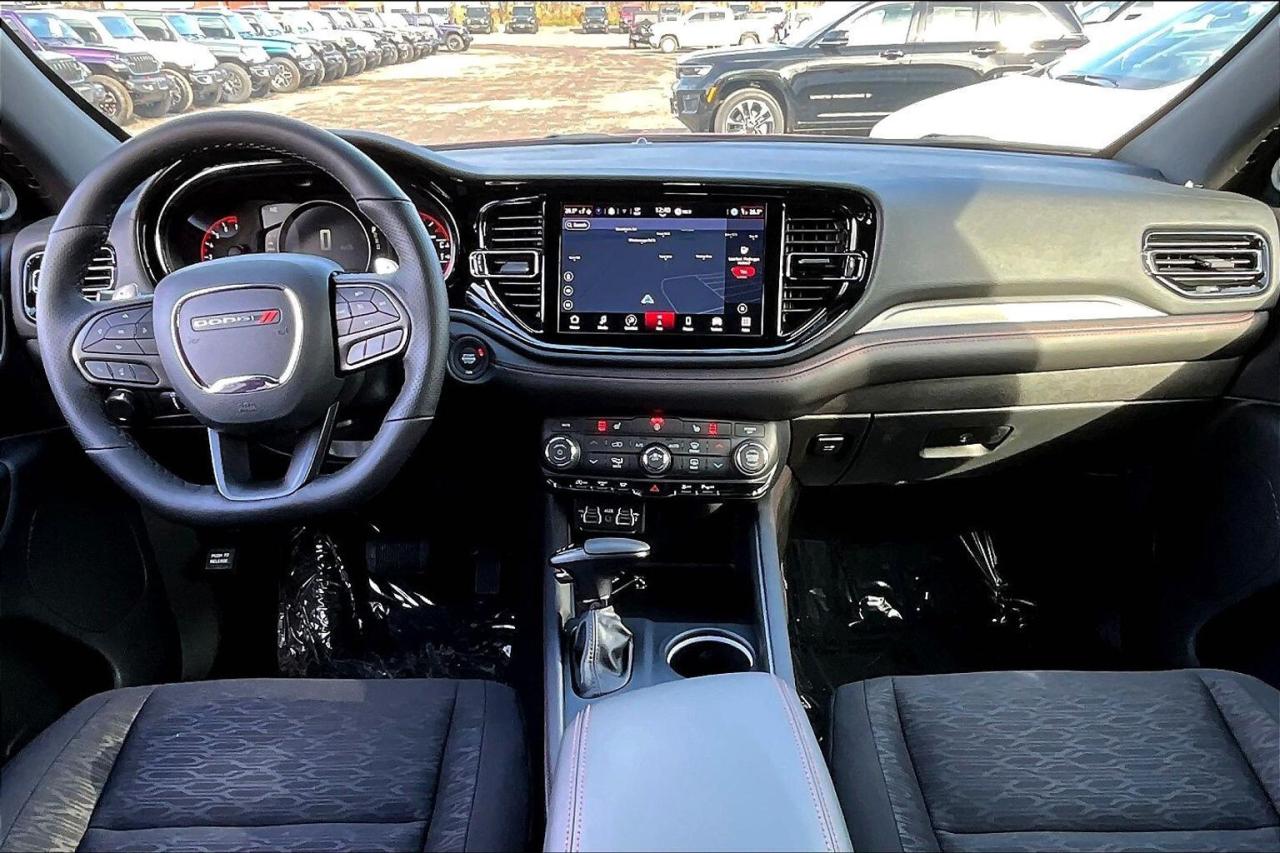 2026 Dodge Durango GT AWD | Heated Seats & Wheel | Blacktop | 7-Seats Photo4