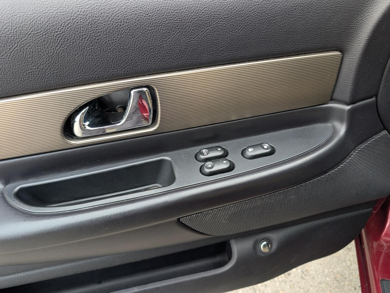 2004 Ford Thunderbird Premium w-Hardtop Photo