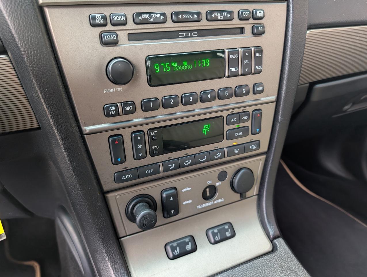 2004 Ford Thunderbird Premium w-Hardtop Photo