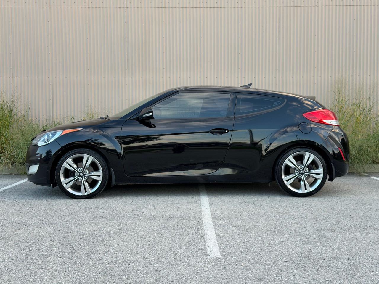 2016 Hyundai Veloster Tech - Photo #5