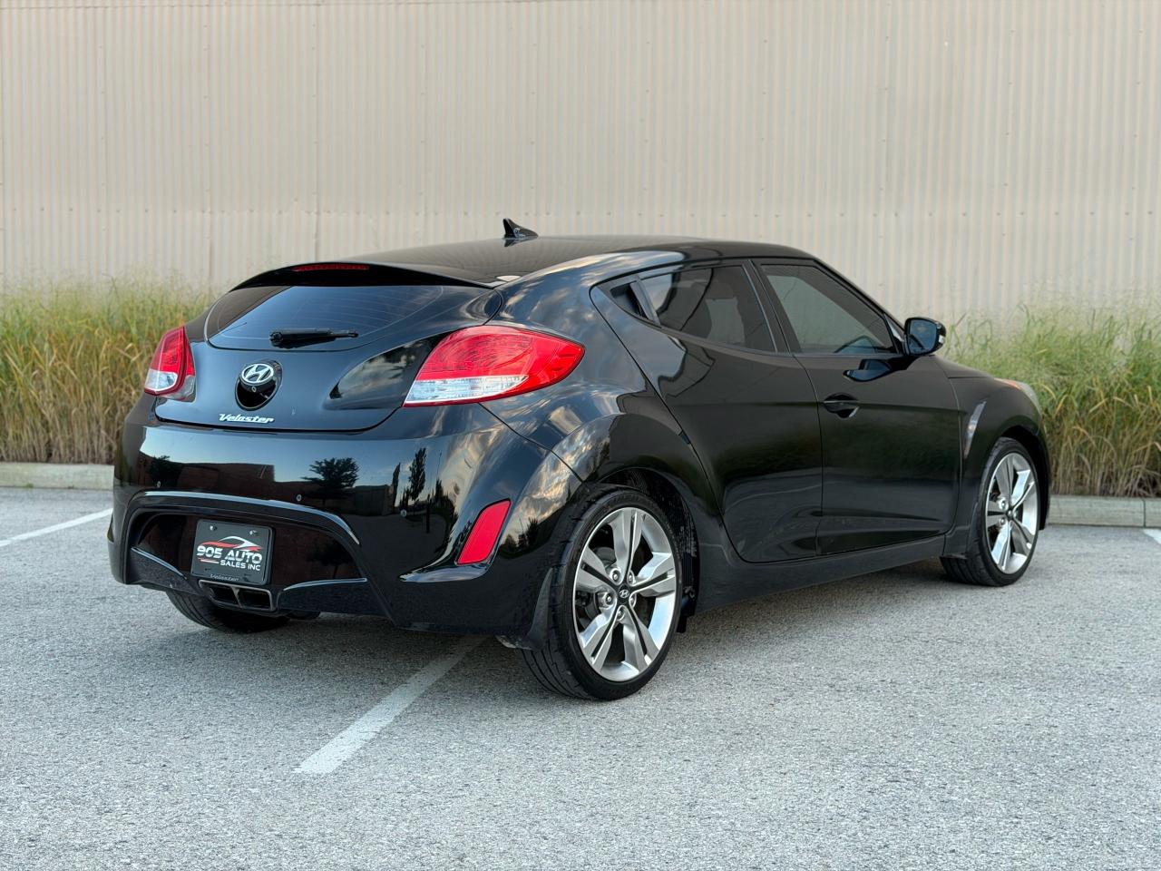 2016 Hyundai Veloster Tech - Photo #4