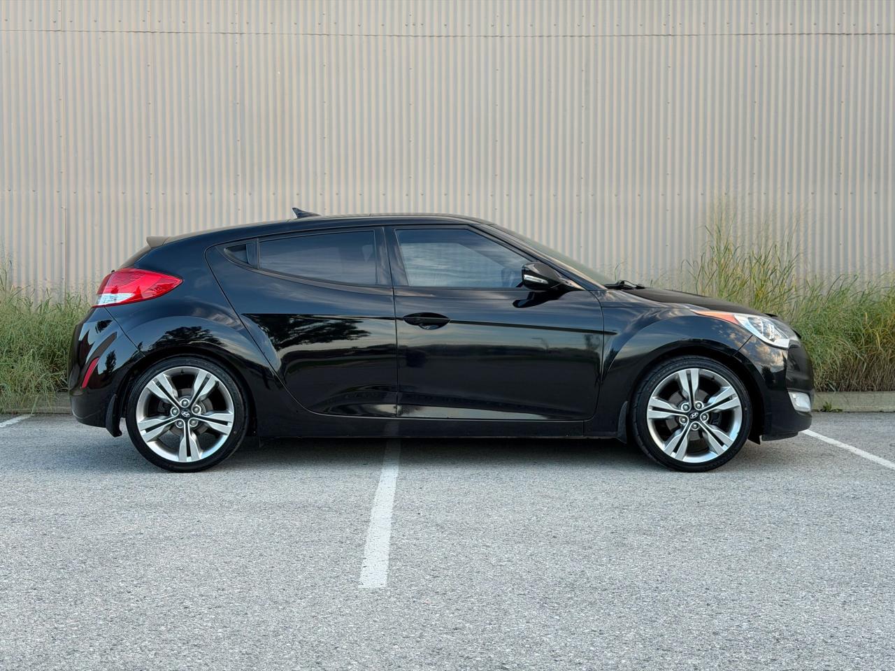 2016 Hyundai Veloster Tech - Photo #6