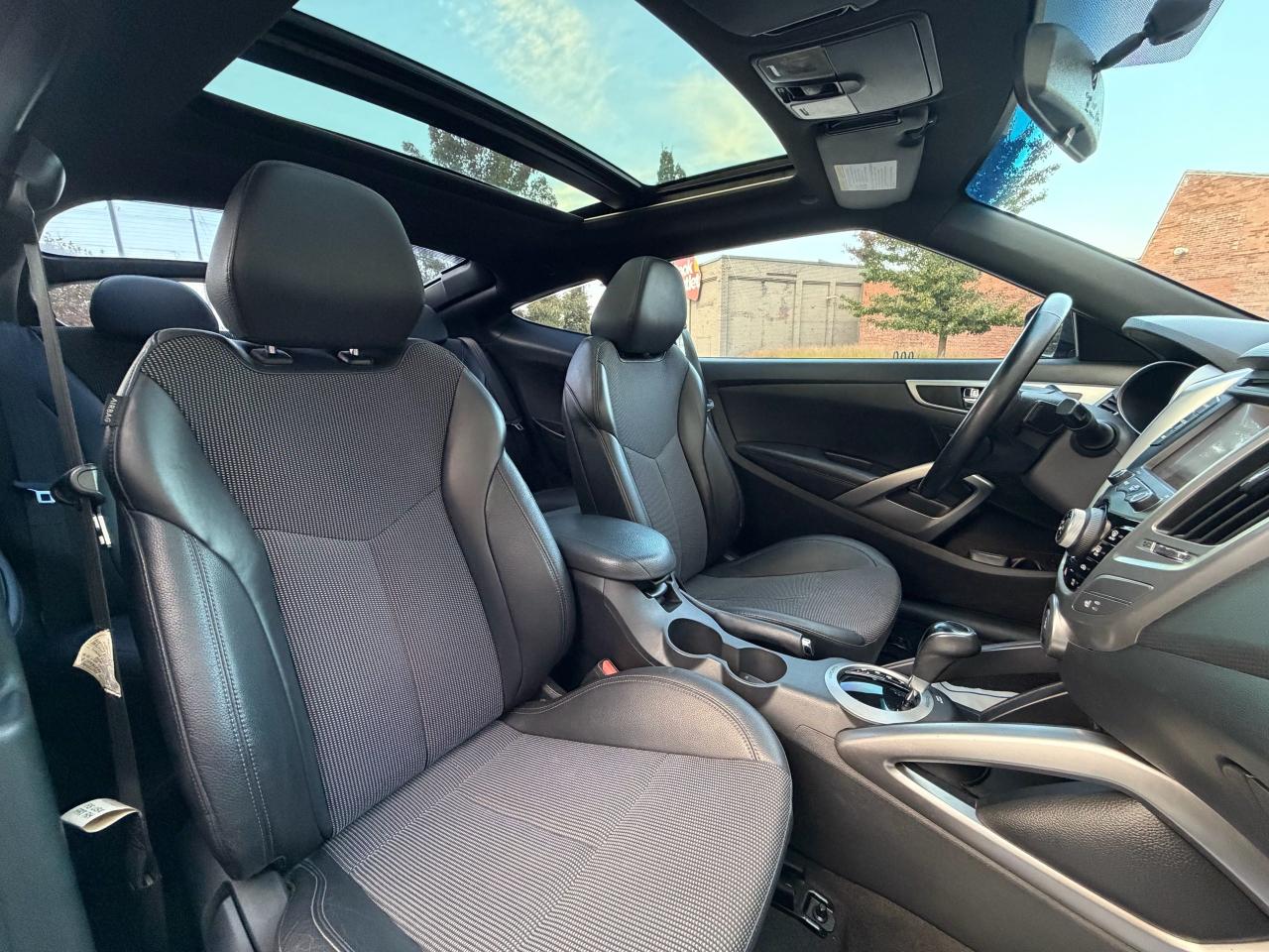 2016 Hyundai Veloster Tech - Photo #13