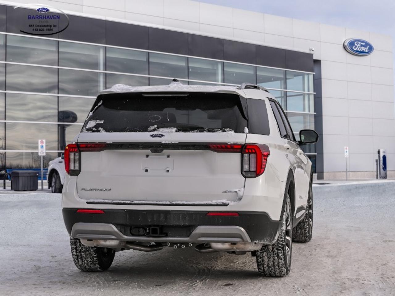 2026 Ford Explorer Platinum Photo2