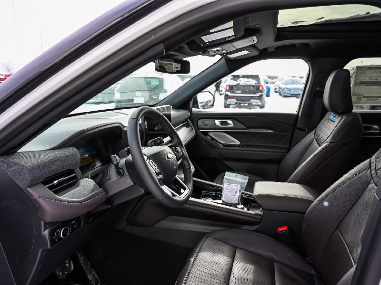 2026 Ford Explorer Platinum Photo