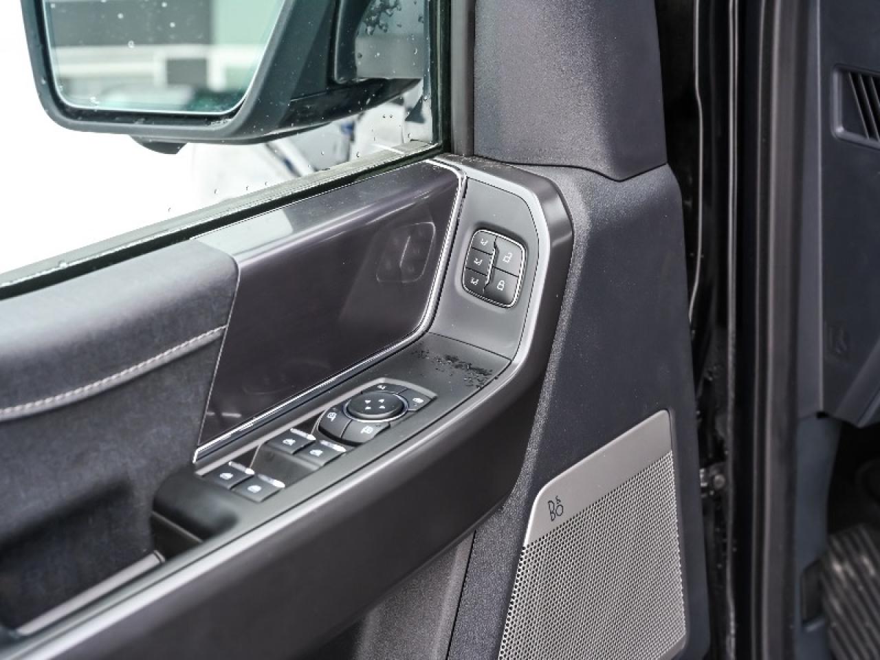 2025 Ford F-150 Lariat Photo