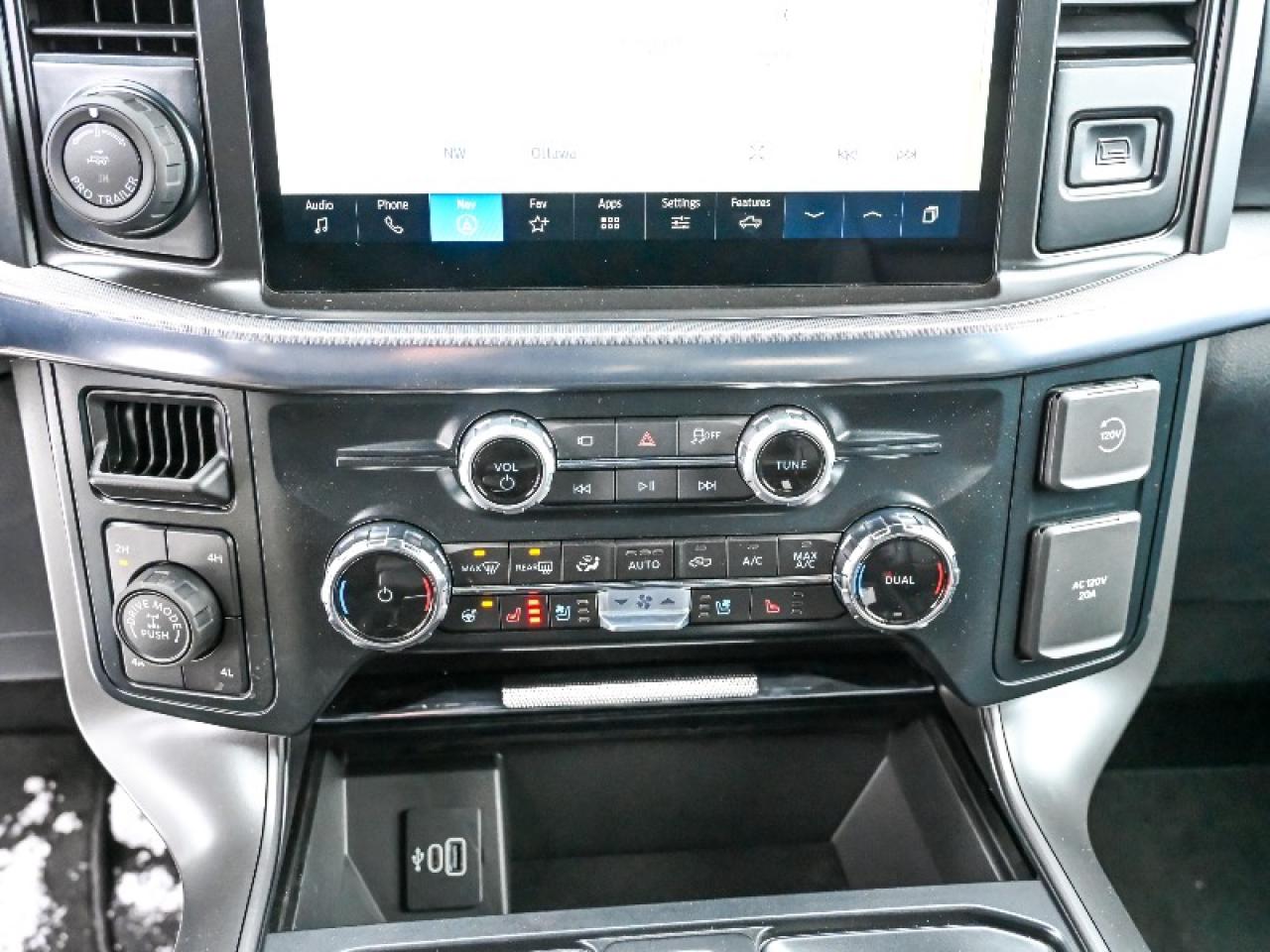 2025 Ford F-150 Lariat Photo