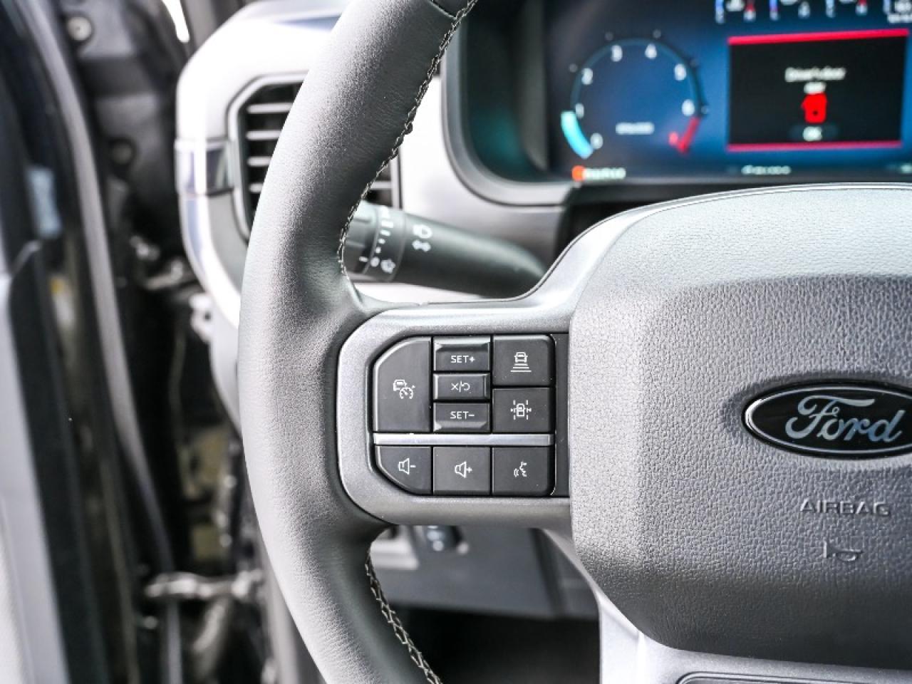 2025 Ford F-150 Lariat Photo