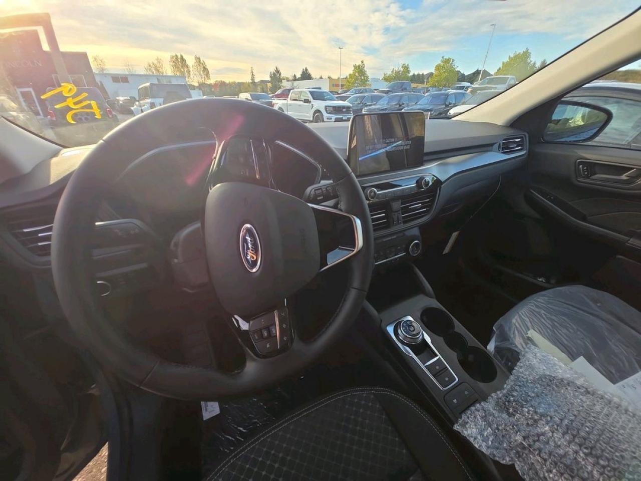 2025 Ford Escape ACTIVE, HEATED STEERING WHEEL, REMOTE START Photo