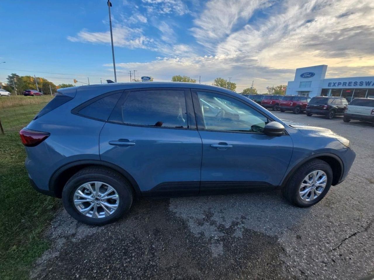 2025 Ford Escape ACTIVE, HEATED STEERING WHEEL, REMOTE START Photo3