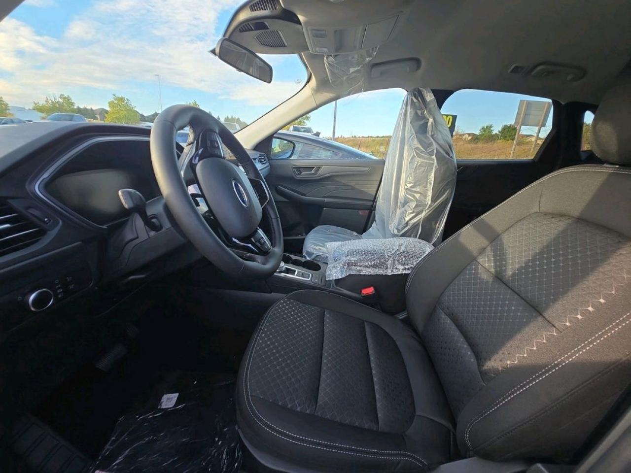 2025 Ford Escape ACTIVE, HEATED STEERING WHEEL, REMOTE START Photo