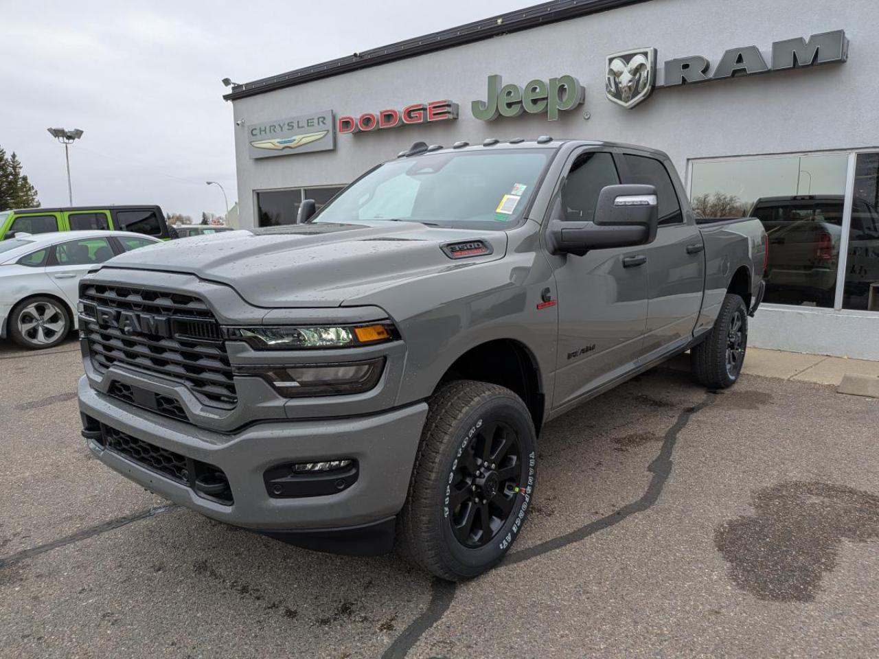 2026 RAM 3500 Big Horn 4x4 Crew Cab 6'4" Box Photo2