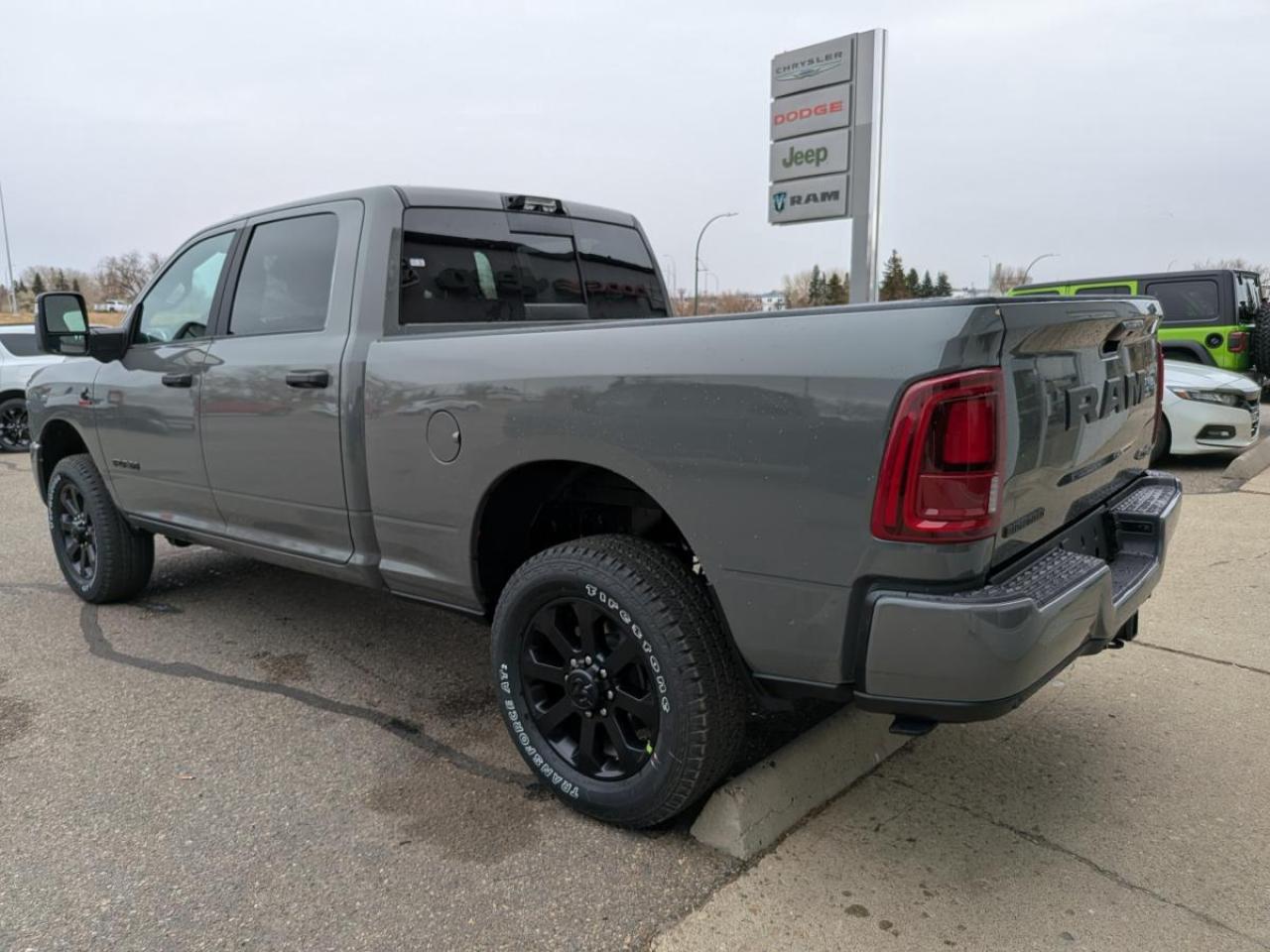 2026 RAM 3500 Big Horn 4x4 Crew Cab 6'4" Box Photo4